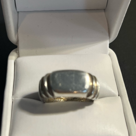Sterling silver ladies ring - Picture 4 of 6